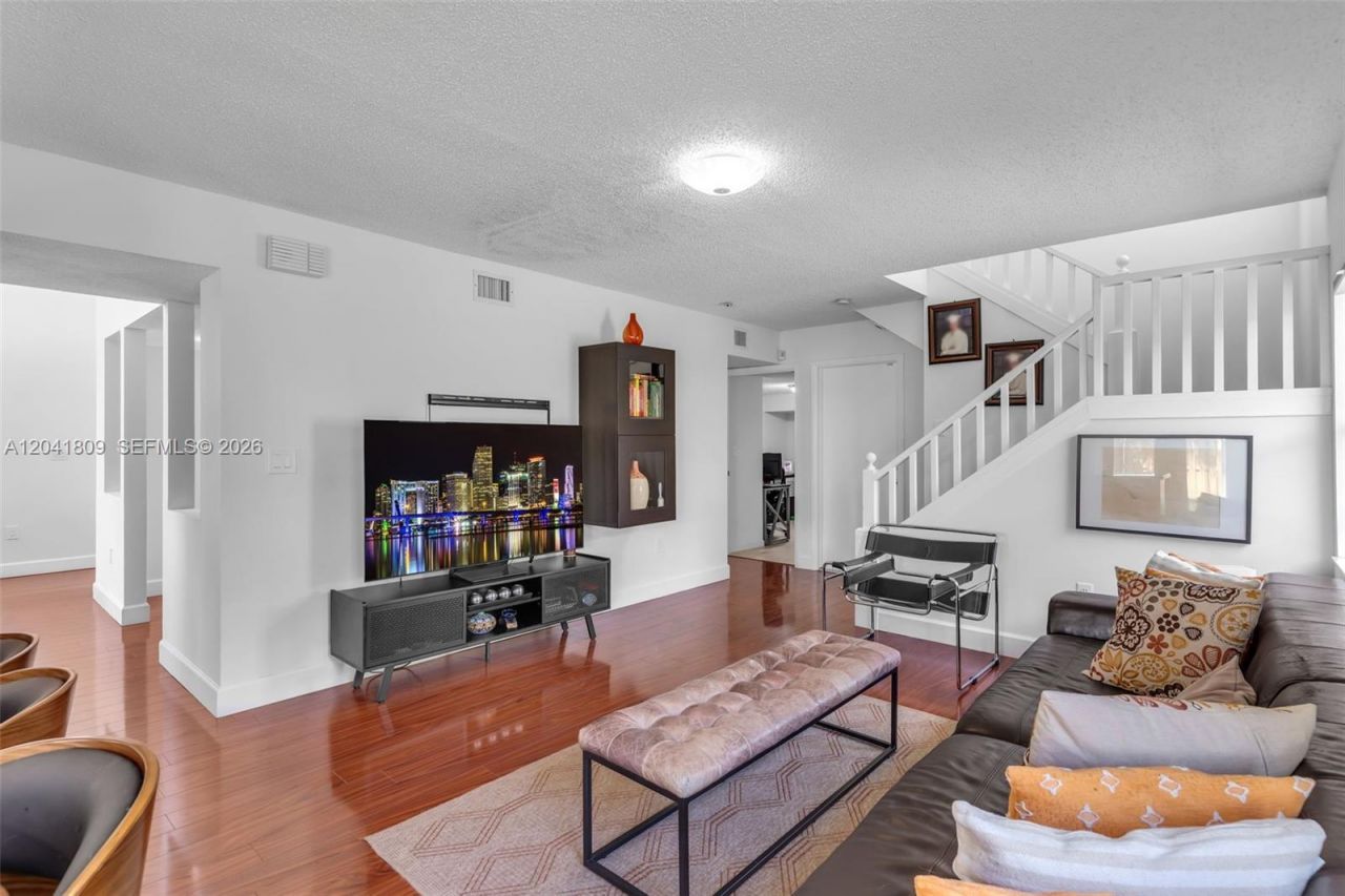 4766 SW 154th Ave , Miami, FL 33185 Photo
