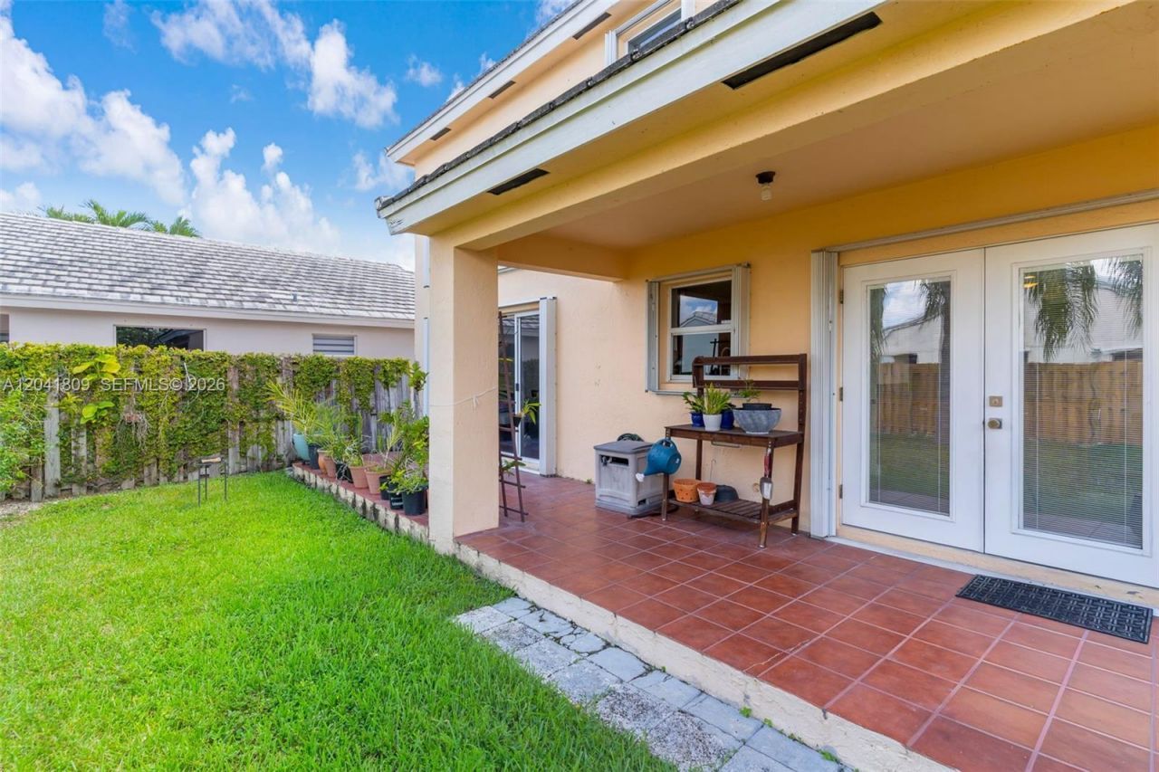 4766 SW 154th Ave , Miami, FL 33185 Photo