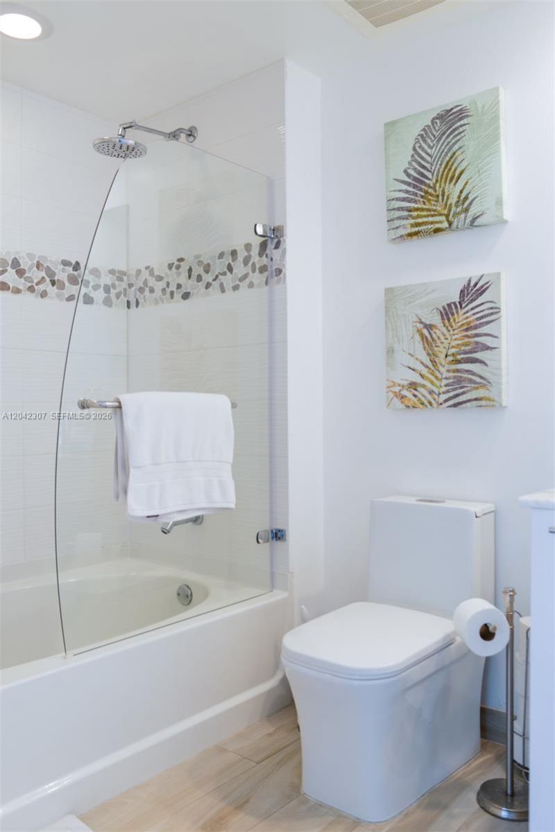 950 Brickell Bay Dr, Unit 3406, Miami, FL 33131 Photo