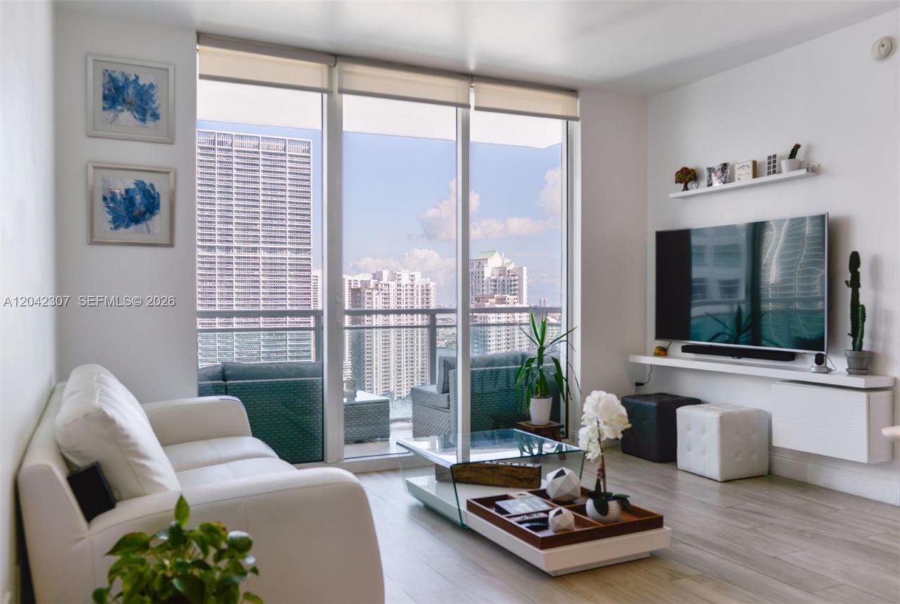 950 Brickell Bay Dr, Unit 3406, Miami, FL 33131 Photo