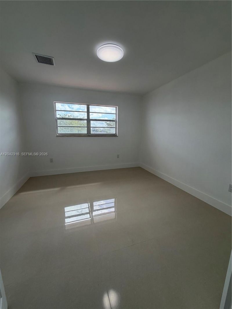 1551 W Okeechobee Rd , Unit 9, Hialeah, FL 33010 Photo