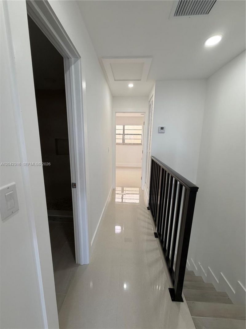 1551 W Okeechobee Rd , Unit 9, Hialeah, FL 33010 Photo