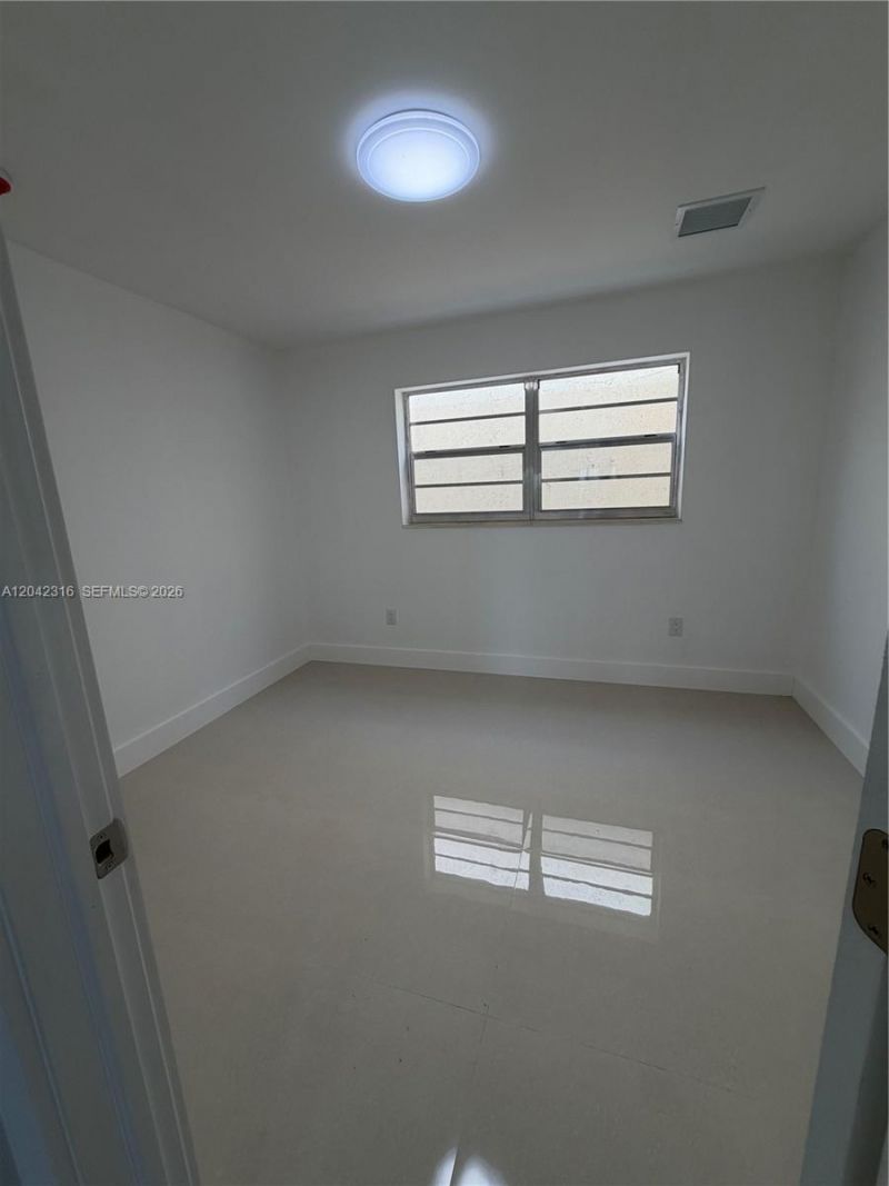 1551 W Okeechobee Rd , Unit 9, Hialeah, FL 33010 Photo
