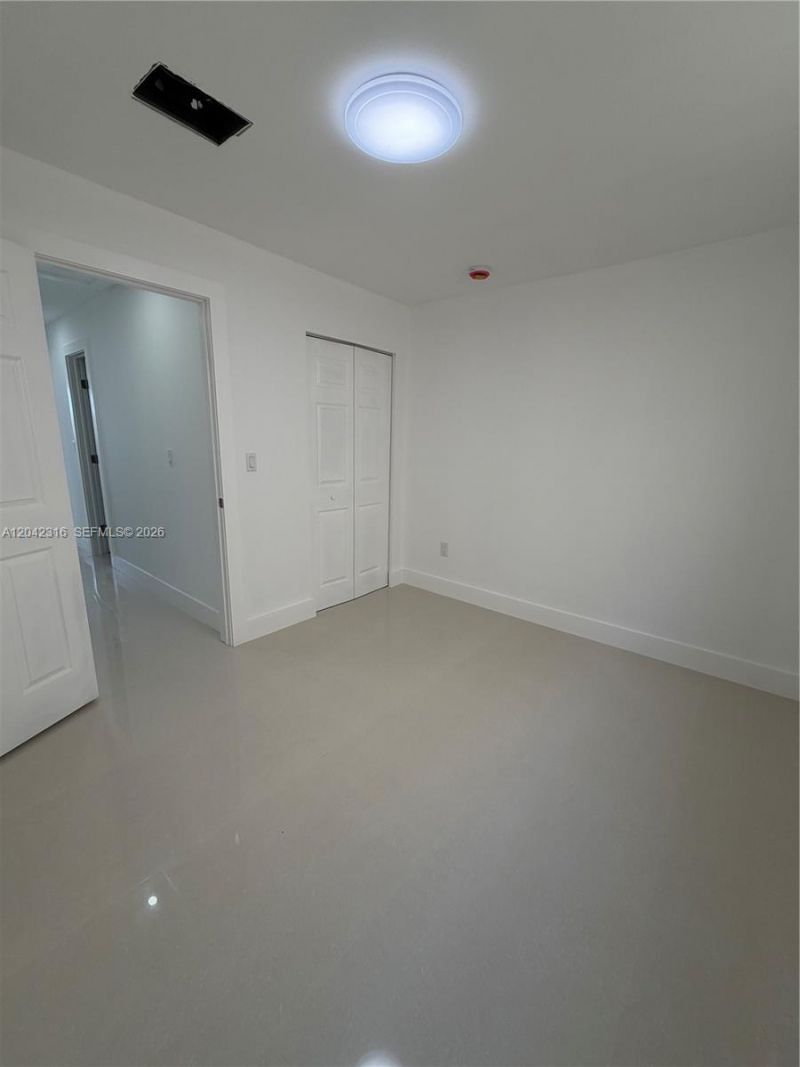 1551 W Okeechobee Rd , Unit 9, Hialeah, FL 33010 Photo