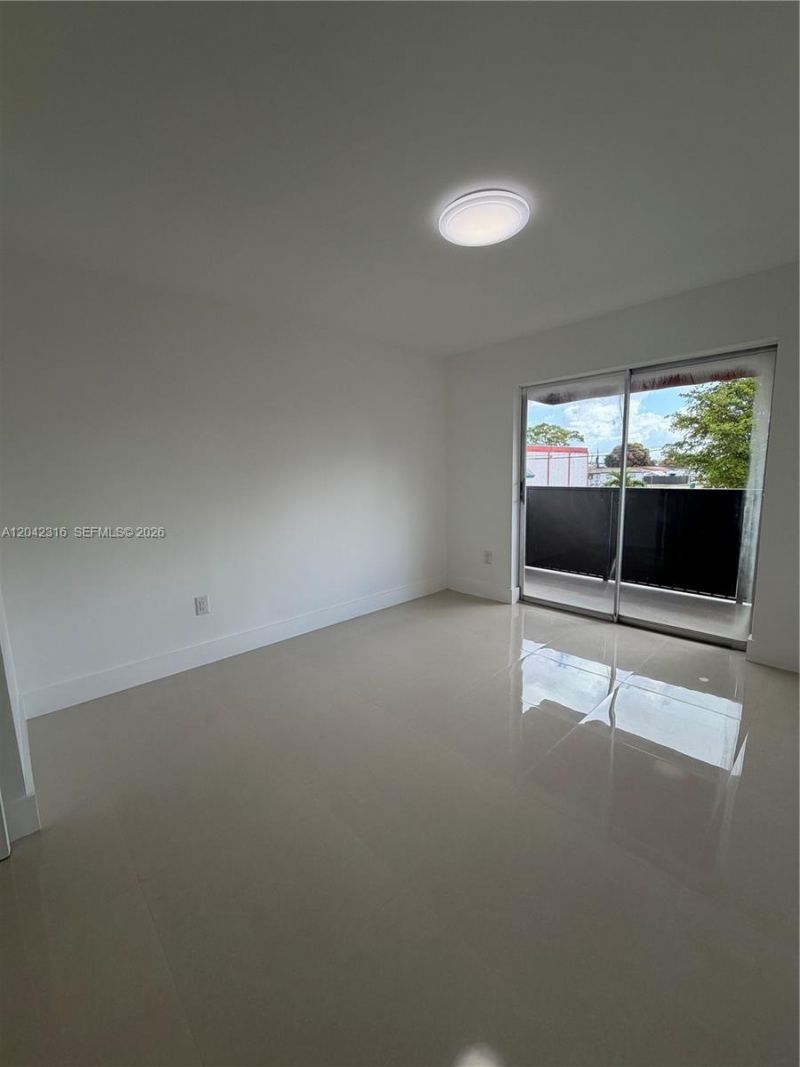 1551 W Okeechobee Rd , Unit 9, Hialeah, FL 33010 Photo