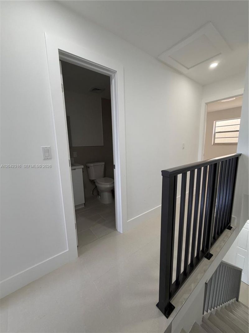 1551 W Okeechobee Rd , Unit 9, Hialeah, FL 33010 Photo