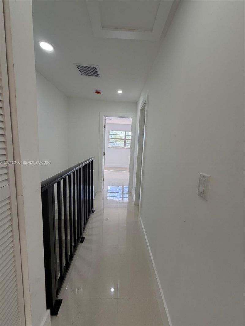 1551 W Okeechobee Rd , Unit 9, Hialeah, FL 33010 Photo