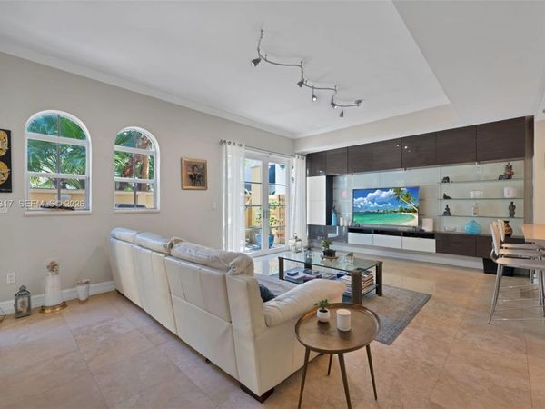 18345 NE 30th Pl , Unit 18345, Aventura, FL 33160