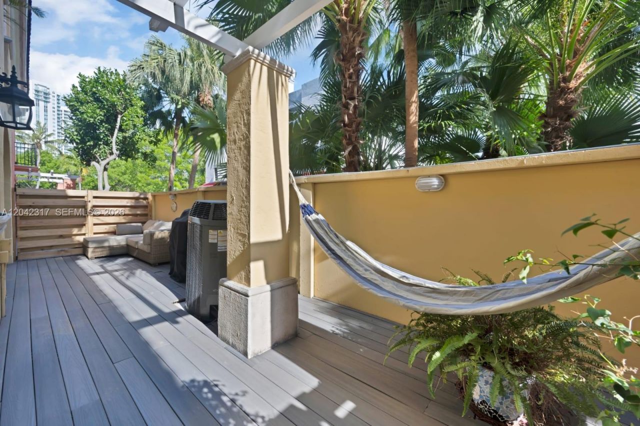 18345 NE 30th Pl , Unit 18345, Aventura, FL 33160 Photo