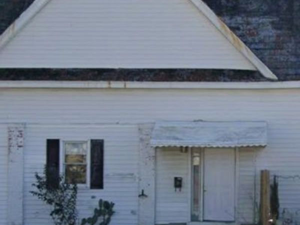 401 S Clinton Avenue, Unit D, Dunn, NC 28334
