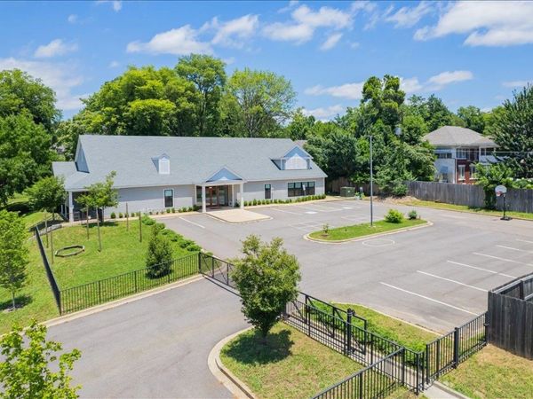 1430 POPLAR AVE, Memphis, TN 38104