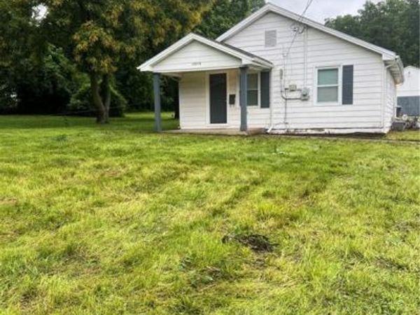 15904 T C Lea Road, Independence, MO 64050