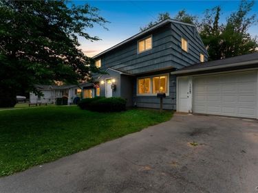 124 Boysen Road , Syracuse, NY 13212