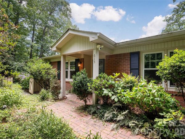 615 Goldview Drive , Hendersonville, NC 28791