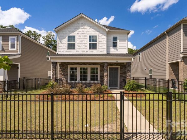 466 Cranford Drive, Pineville, NC 28134