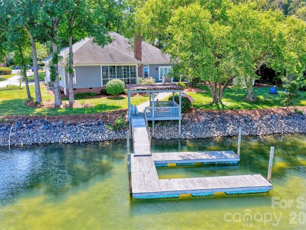 165 Prestwood Lane, Mooresville, NC 28117