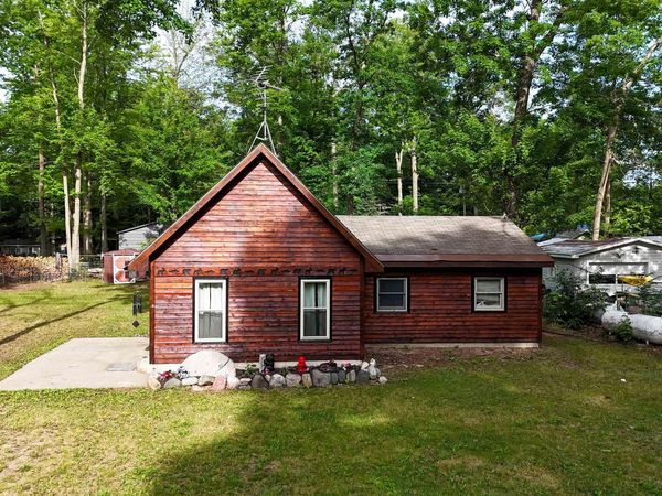 5341 Glendale, Harrison, MI 48625