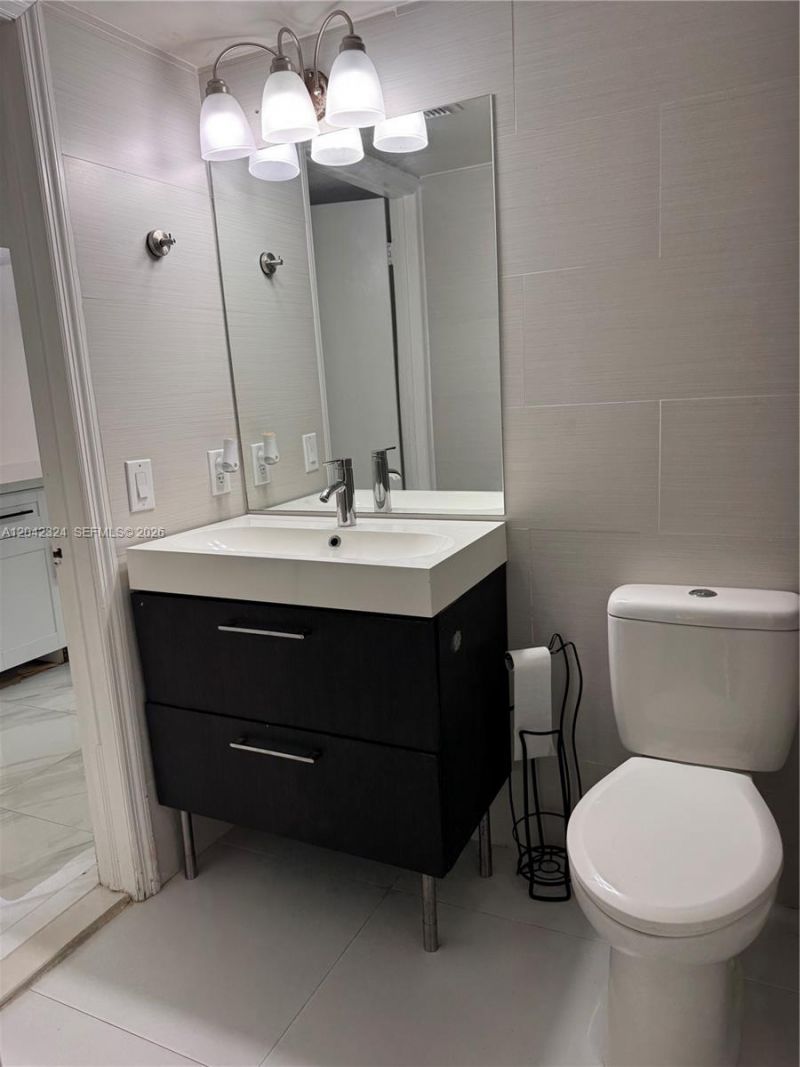 18830 NW 57th Ave, Unit 106, Hialeah, FL 33015 Photo