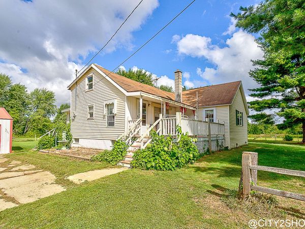 9905 52nd Ave, Allendale, MI 49401