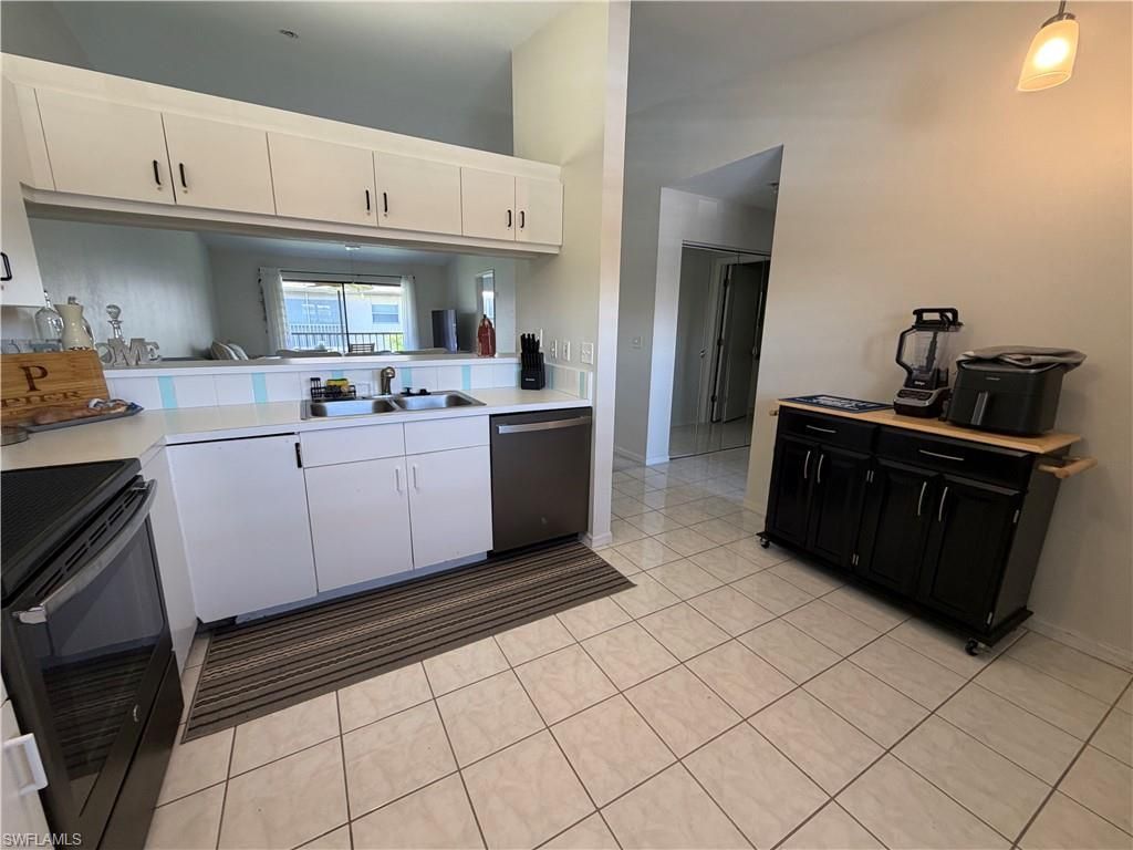 5735 Foxlake Dr, Unit 6, North Fort Myers, FL 33917 Photo