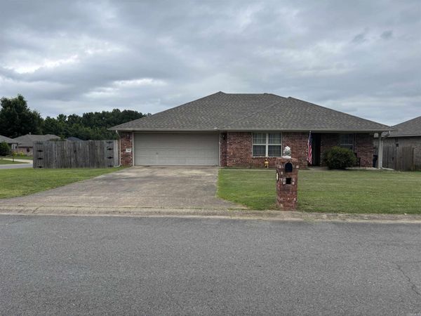 14 Windsor Park Drive, Ward, AR 72176