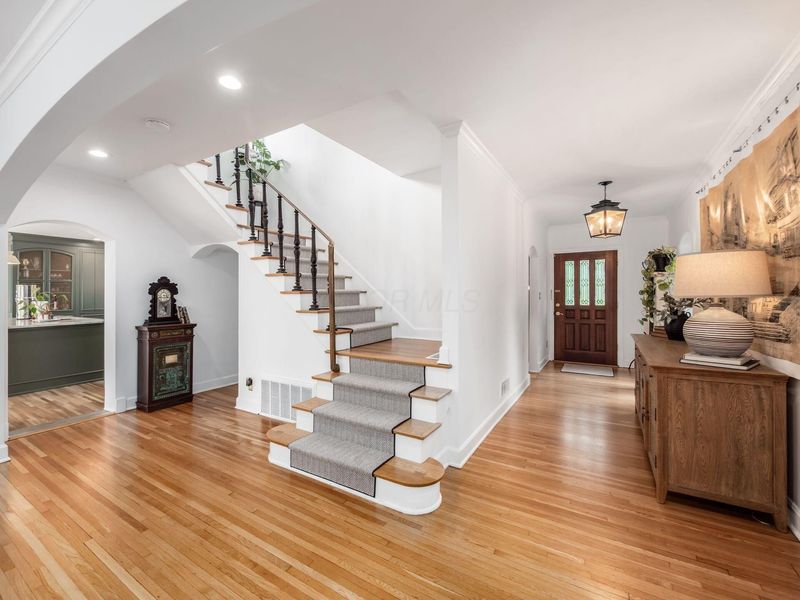 2674 E Broad Street, Bexley, OH 43209 Photo 6