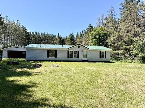 12320 E Traynor RD, Goetzville, MI 49736