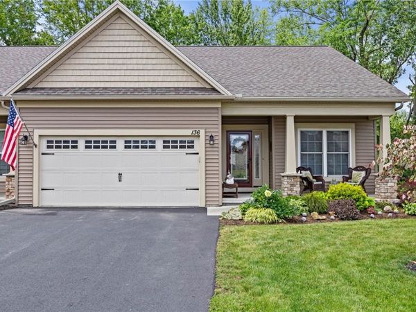 136 Golden Oaks Way , Rochester, NY 14624