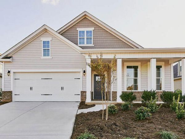 429 Thistle Meadow Lane , Aberdeen, NC 28315