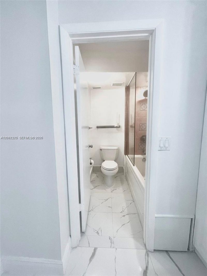 403 Lakeview Dr , Unit 106, Weston, FL 33326 Photo