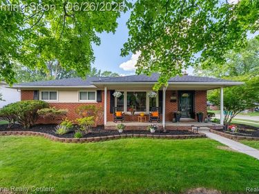 33112 Kirby Street, Farmington, MI 48336