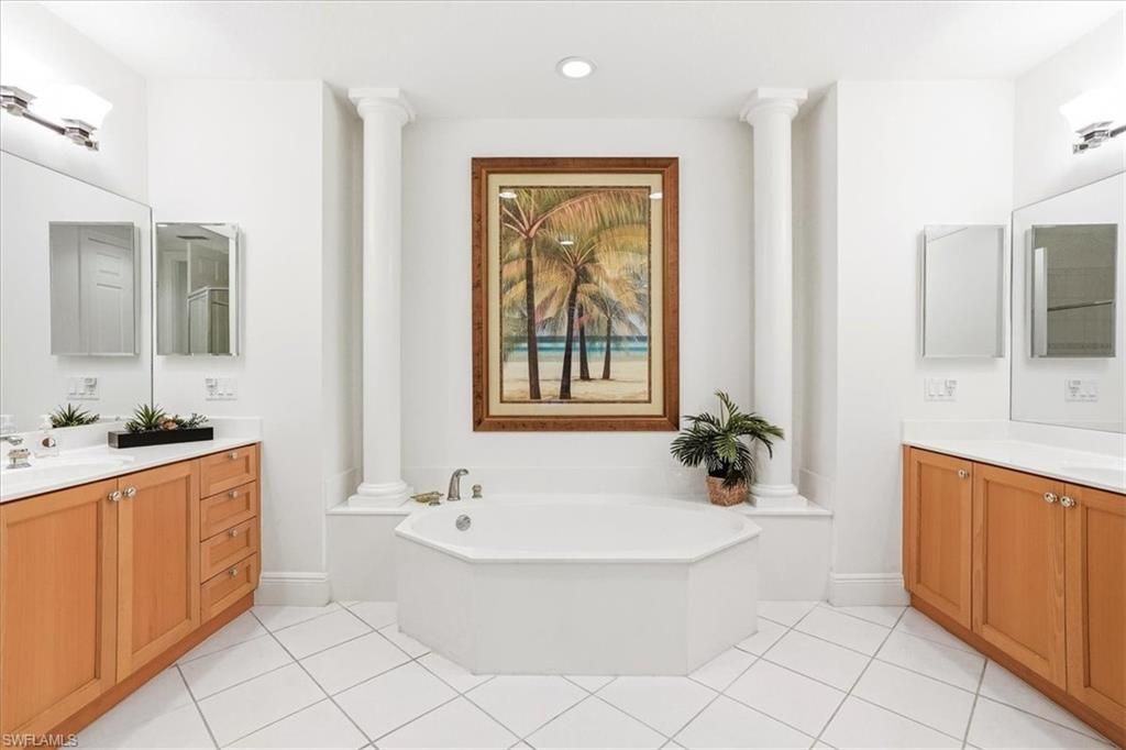 3730 Montreux Ln , Unit 104, Naples, FL 34114 Photo
