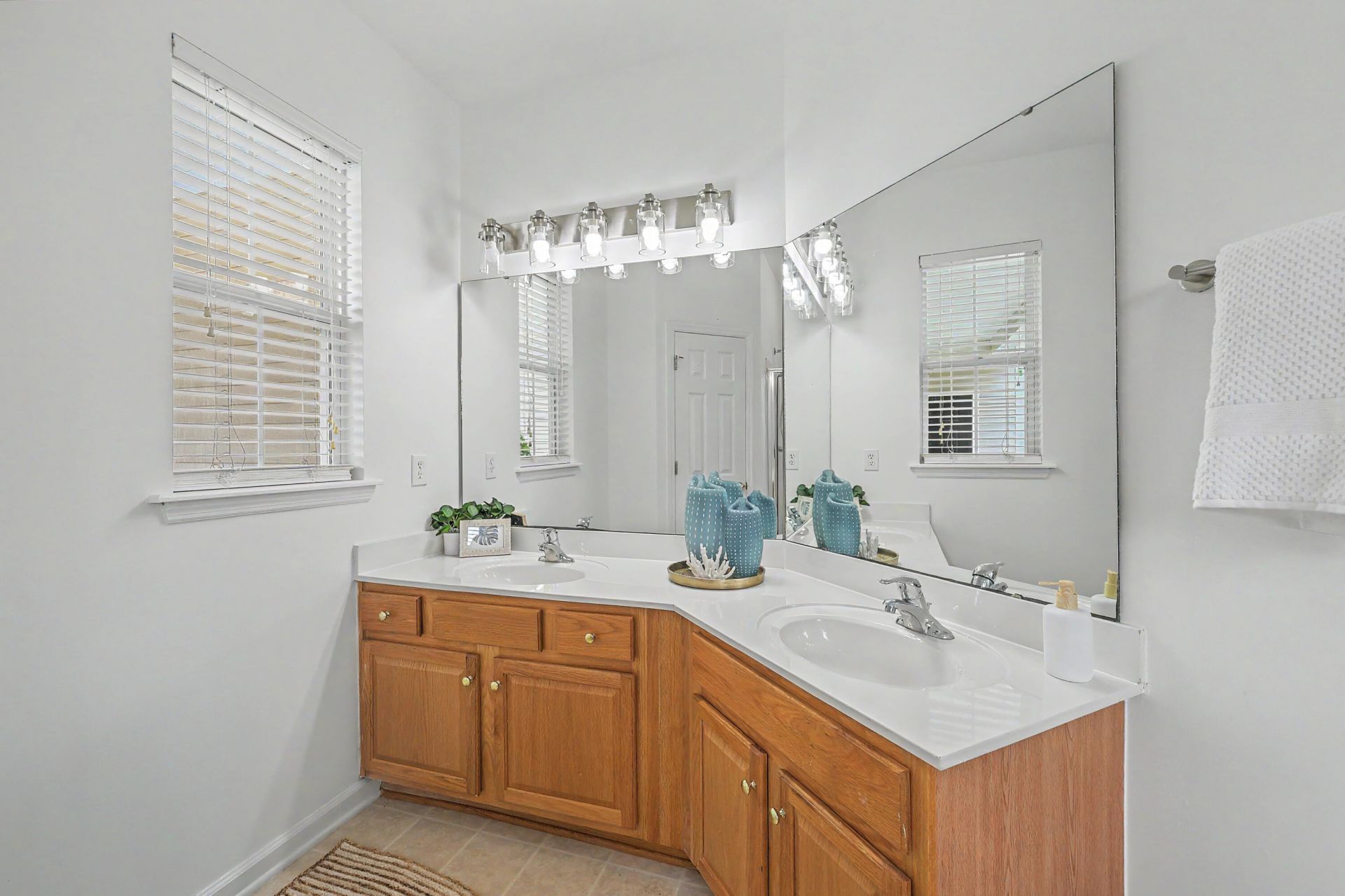 1744 Alan Brooke Drive Photo 18