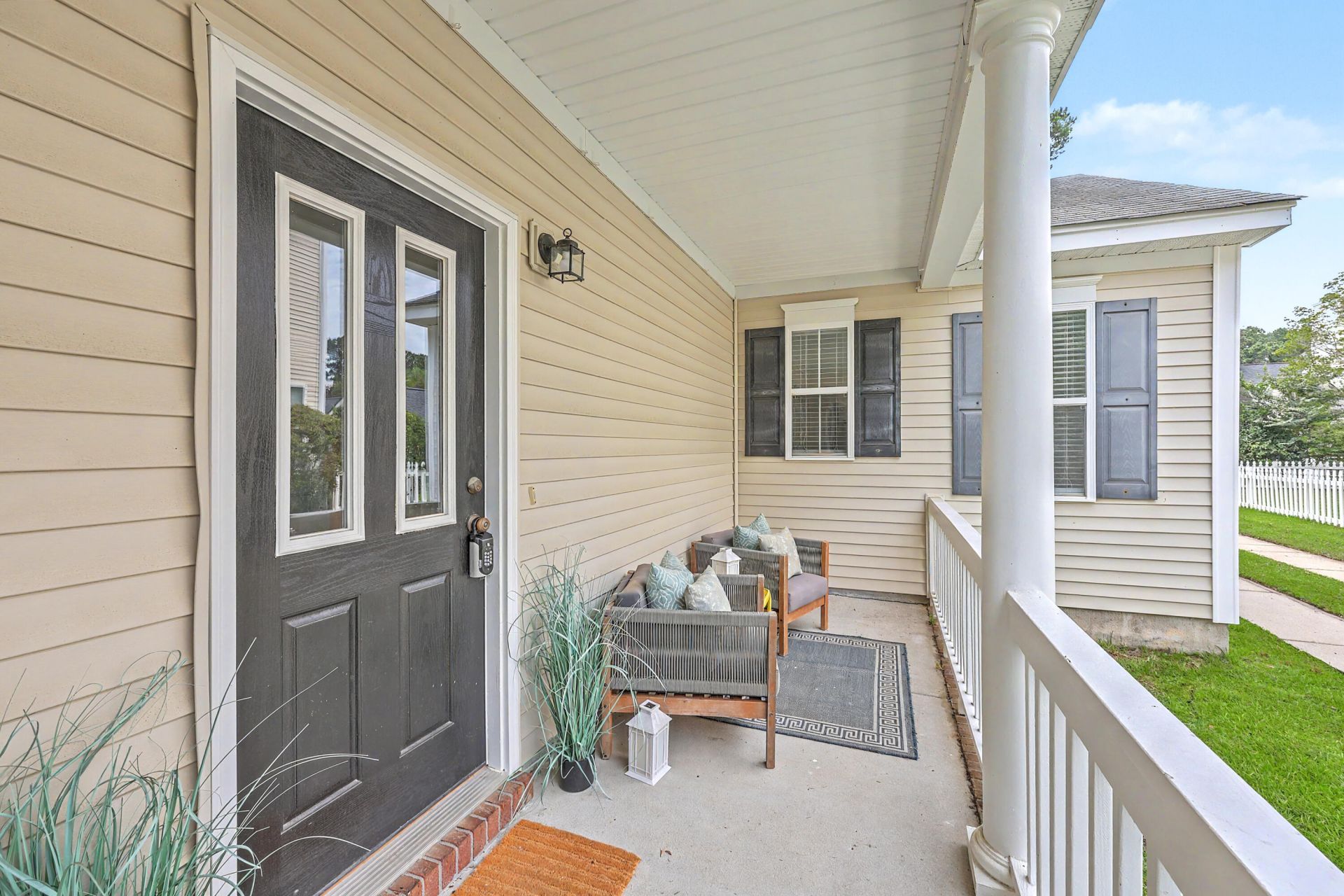 1744 Alan Brooke Drive Photo 3