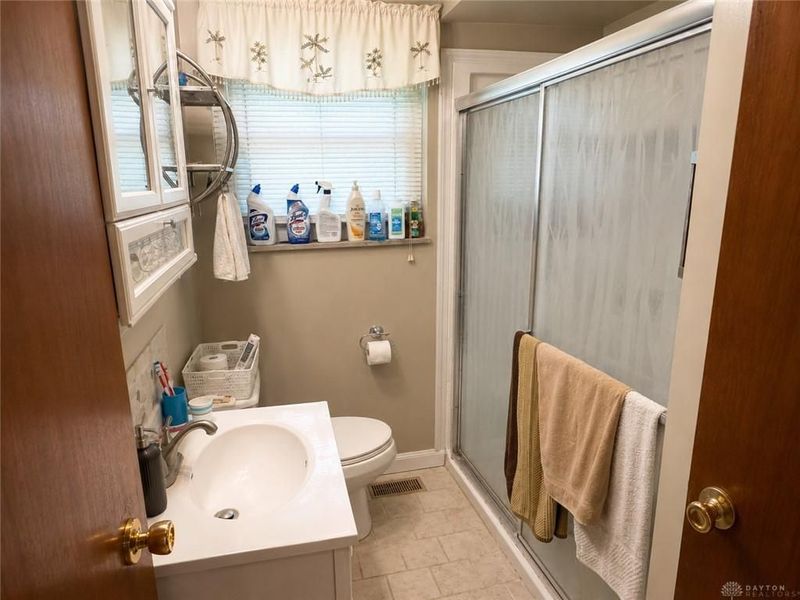 517 Rockford Drive, Hamilton, OH 45013 Photo 12
