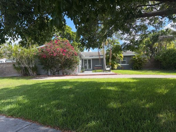 12551 SW 35th St, Miami, FL 33175