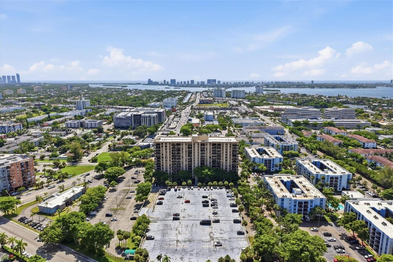 1470 NE 123rd St , Unit A609, North Miami, FL 33161 Photo