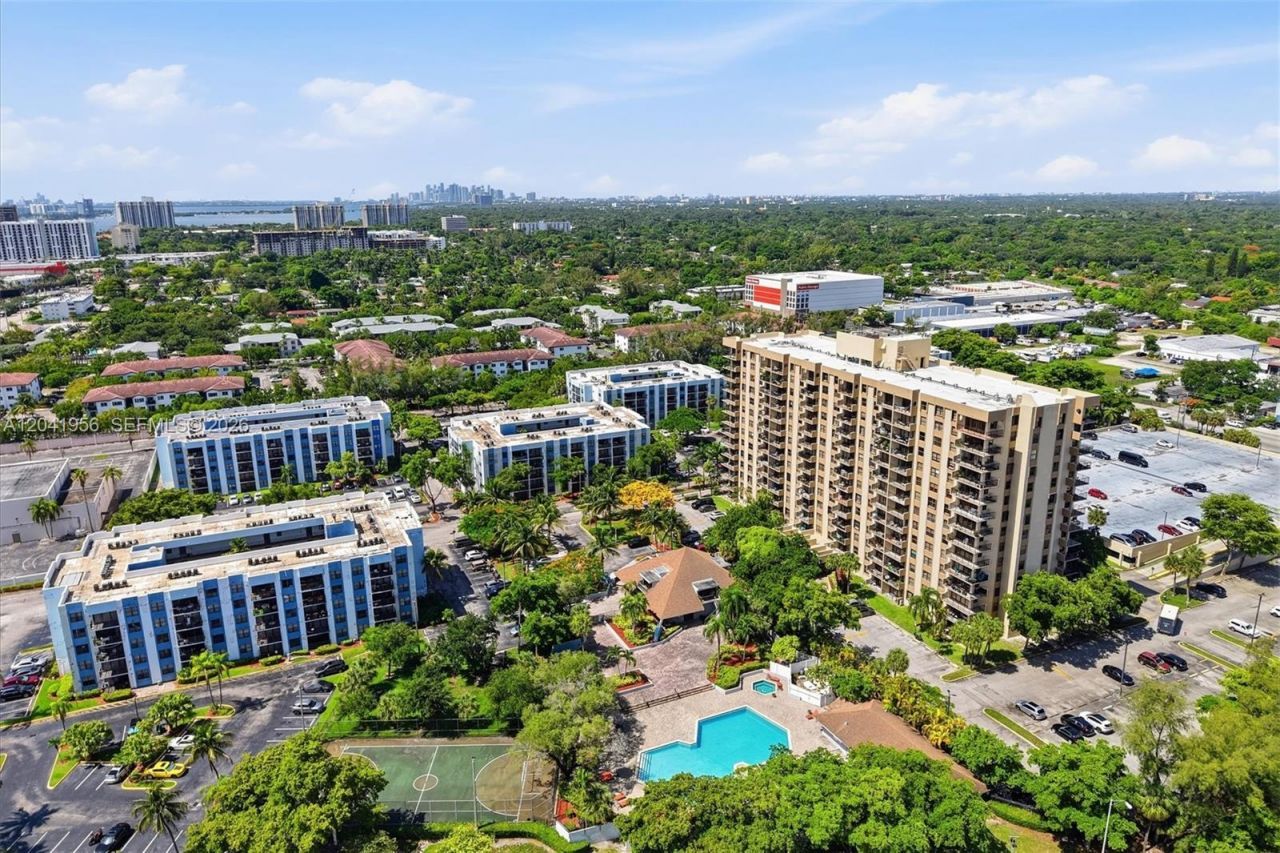 1470 NE 123rd St , Unit A609, North Miami, FL 33161 Photo