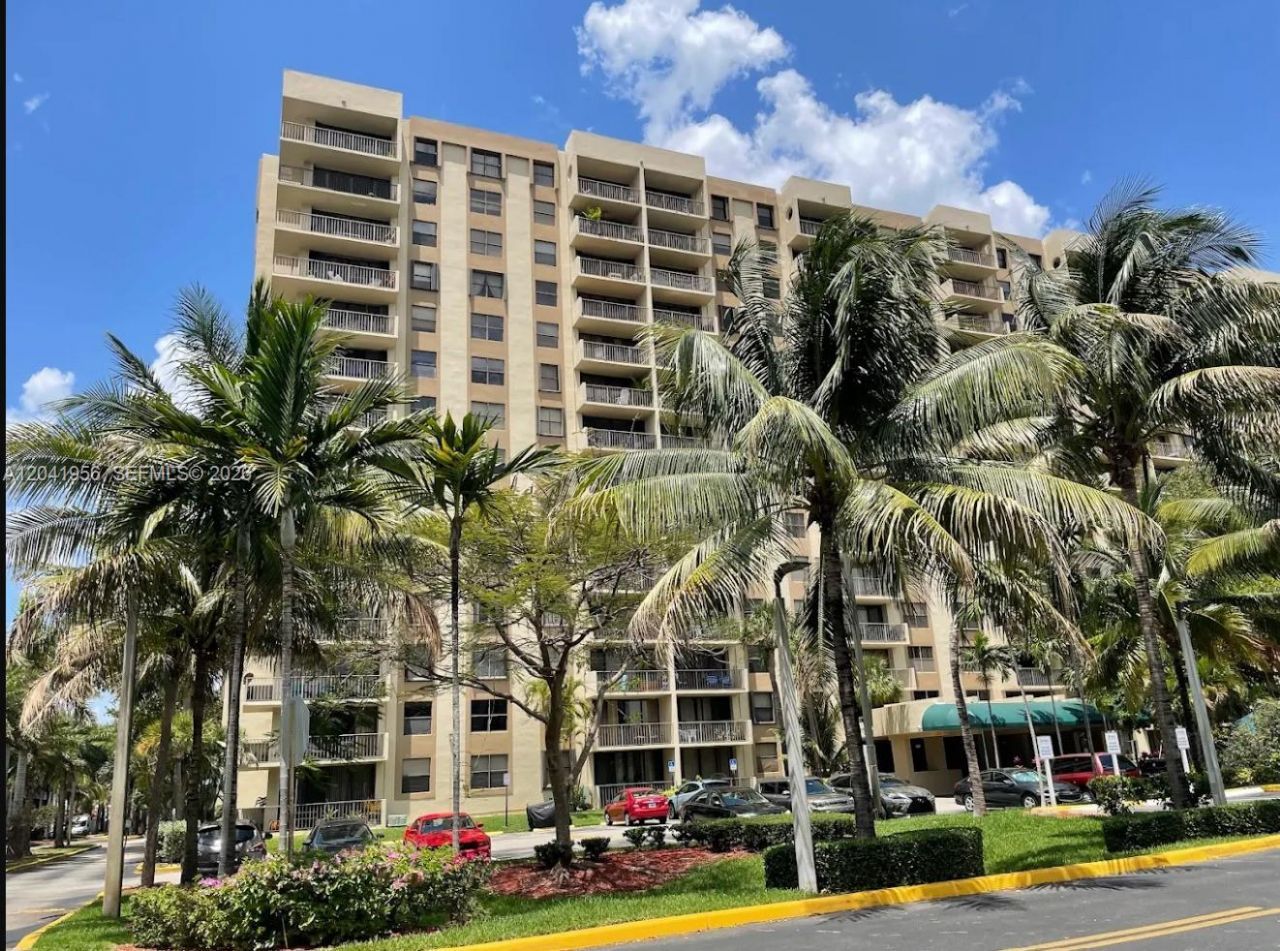 1470 NE 123rd St , Unit A609, North Miami, FL 33161 Photo