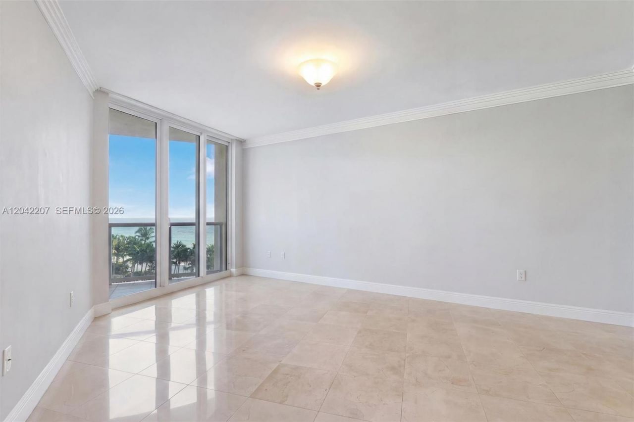 19333 Collins Ave , Unit 703, Sunny Isles Beach, FL 33160 Photo
