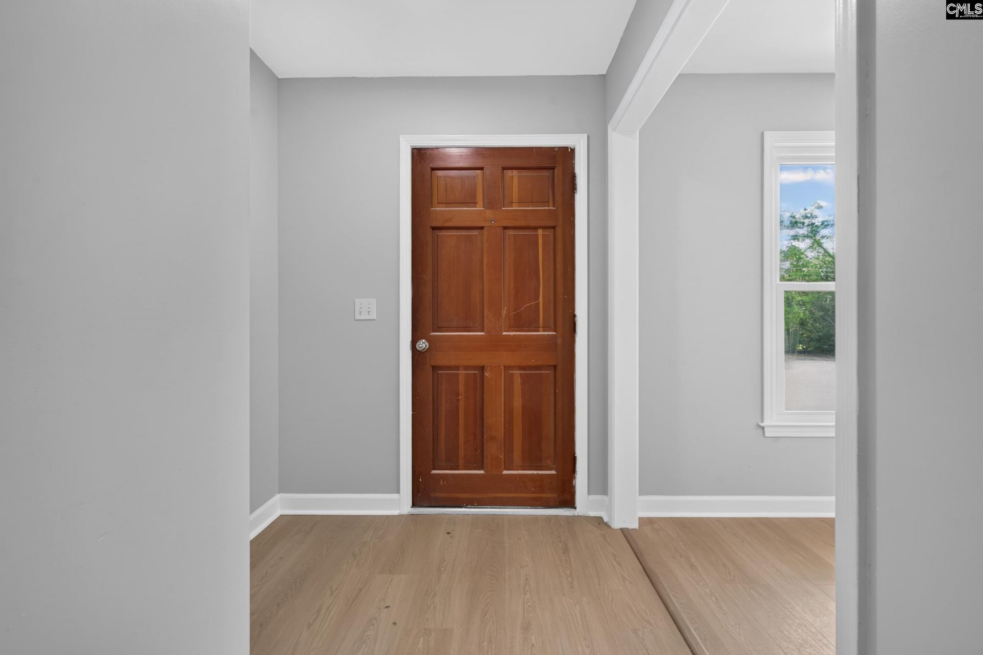585 Rosemont Drive  Photo 14