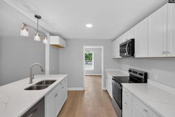 585 Rosemont Drive  photo 4