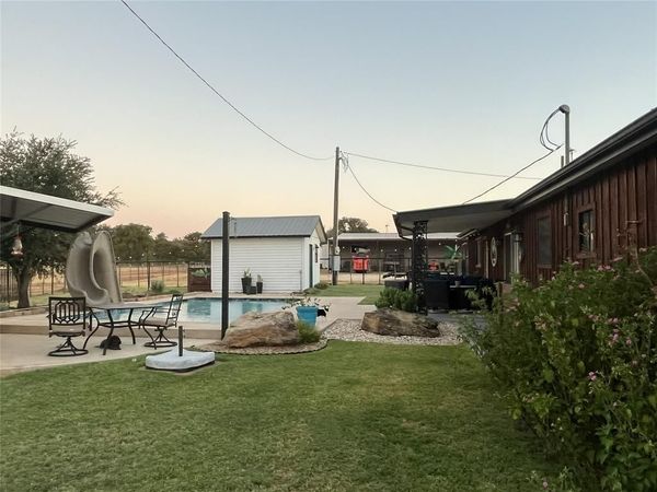 978 Longbranch Road, Nocona, TX 76255