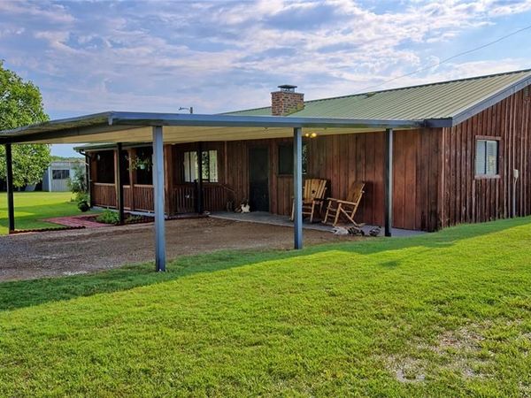 978 Longbranch Road , Nocona, TX 76255