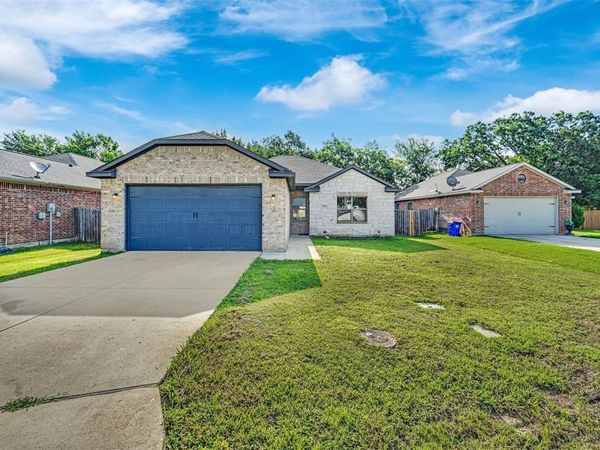 4902 Rimwood Drive, Balch Springs, TX 75180