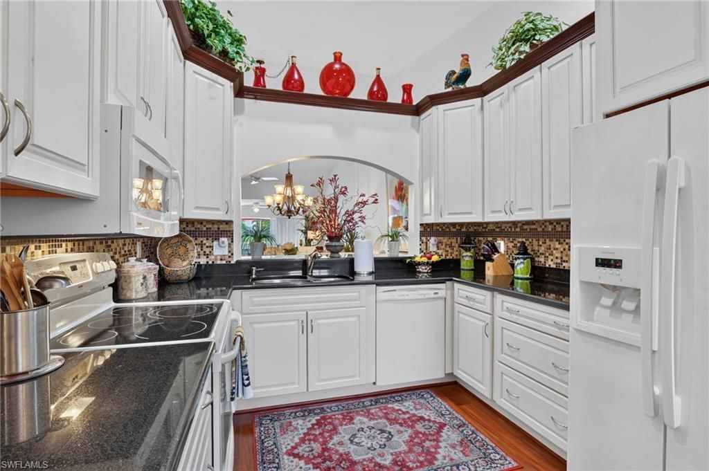 2166 Stacil Cir, Unit 17, Naples, FL 34109 Photo