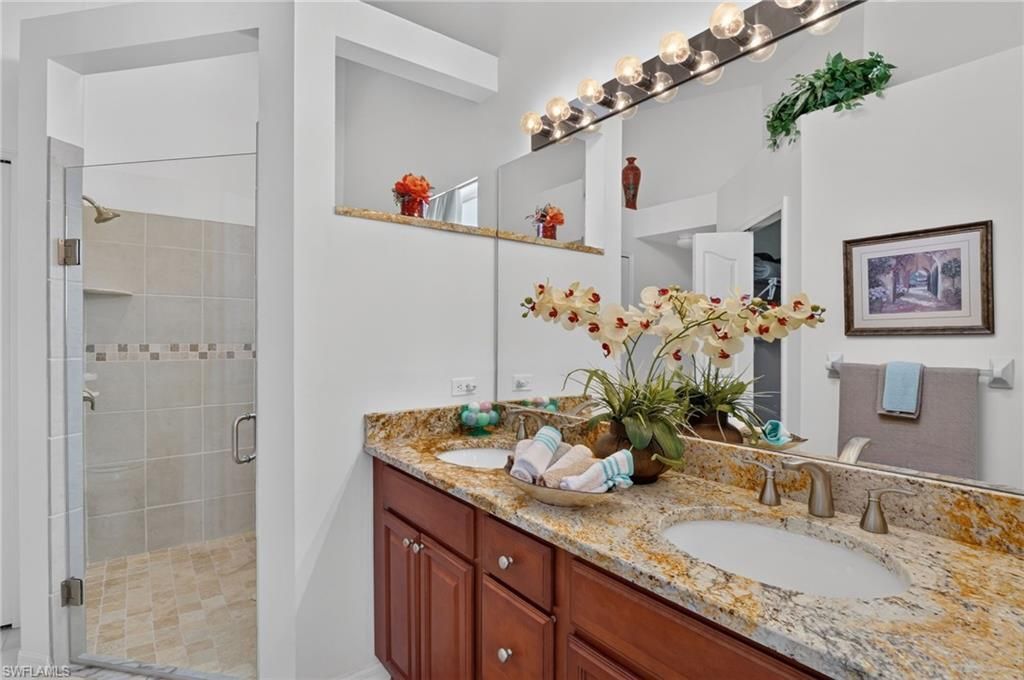 2166 Stacil Cir, Unit 17, Naples, FL 34109 Photo