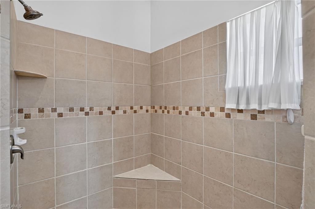 2166 Stacil Cir, Unit 17, Naples, FL 34109 Photo