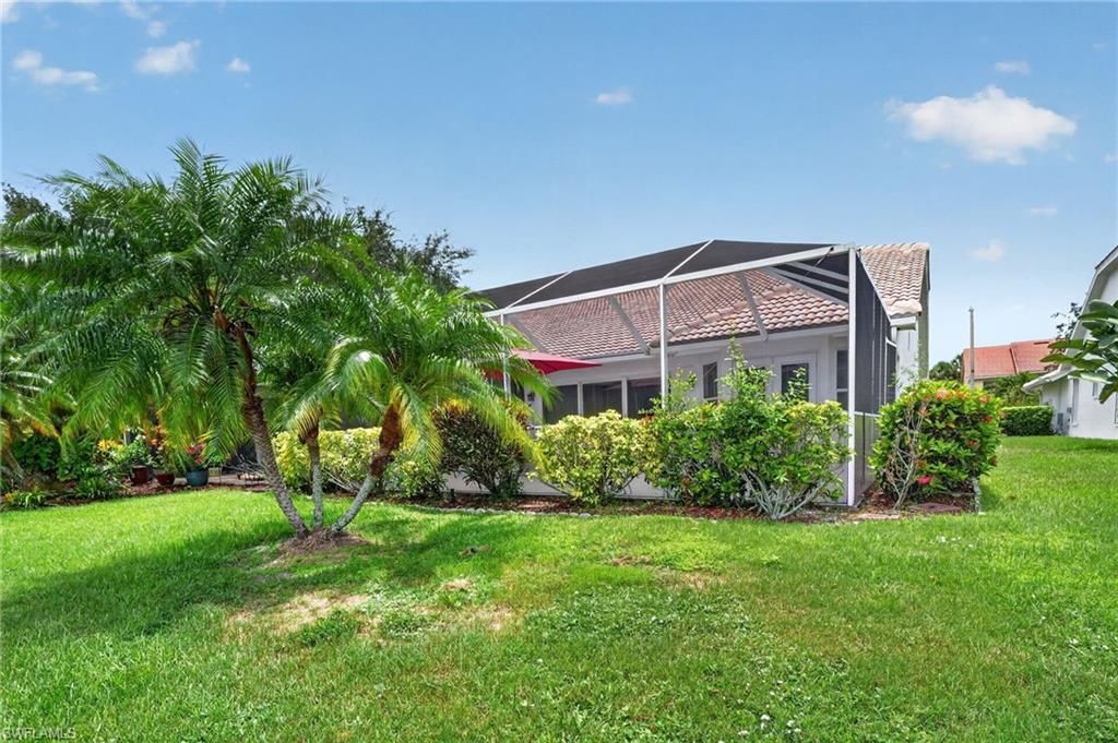 2166 Stacil Cir, Unit 17, Naples, FL 34109 Photo