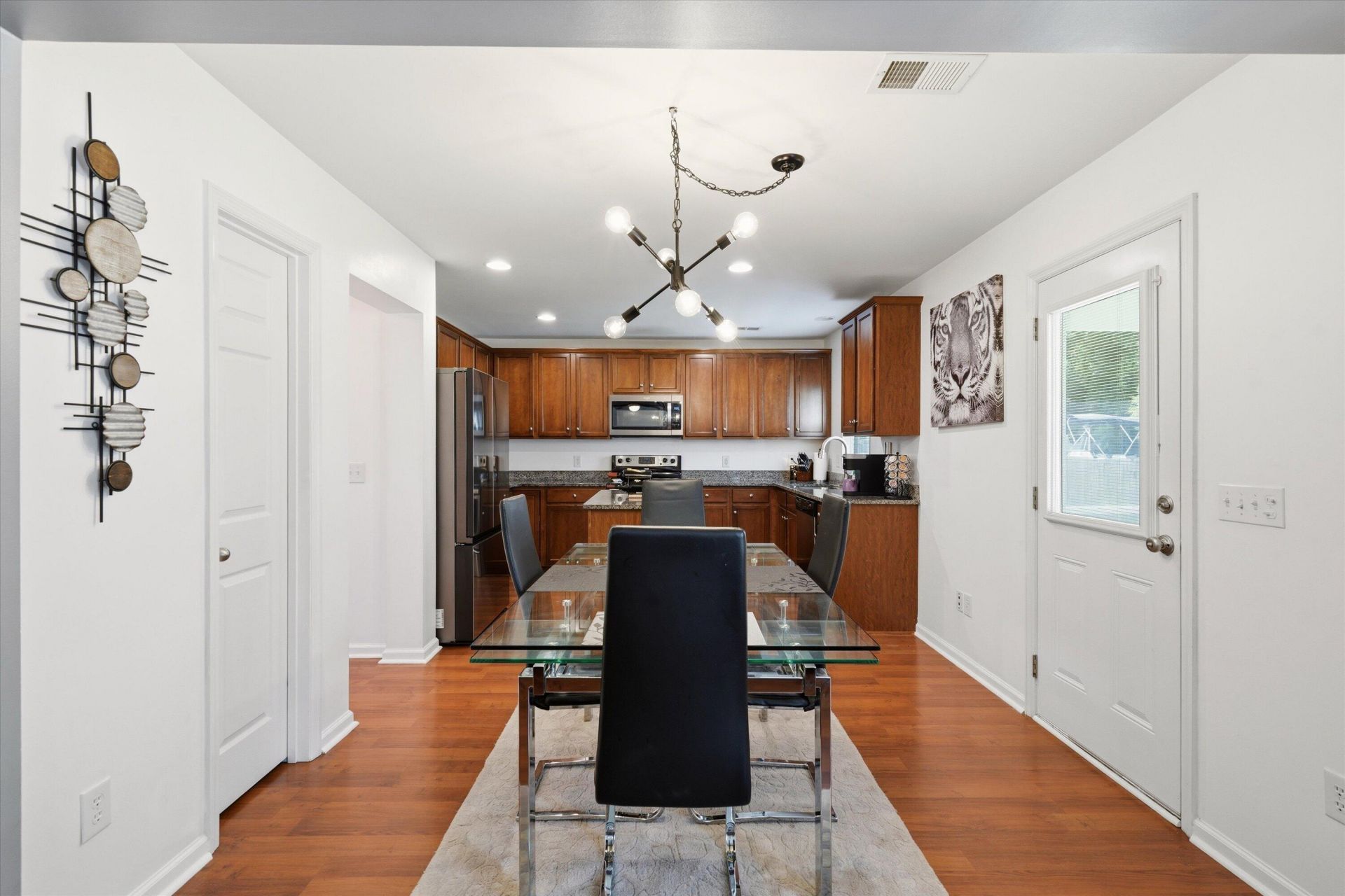 261 Loocock Drive Photo 10